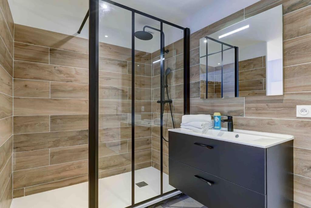 La Manufacture - Topdestination-Bourg - Centre Ville - Classe 3 Etoiles Exteriör bild